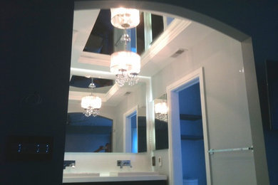 Inspiration for a transitional bathroom remodel in Boston