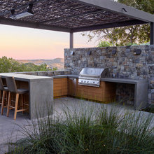 outdoor kitchen