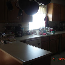 Kitchen Makeover with Rustoleum Transformations