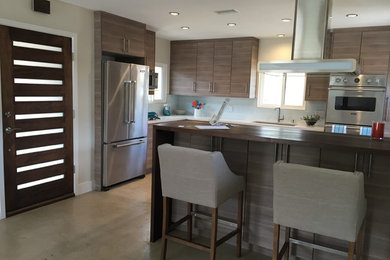 Kitchen - kitchen idea in Los Angeles