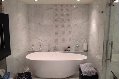 Inspiration for a contemporary bathroom remodel in Toronto