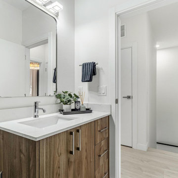 The Height of Design: A Sleek and Modern Bathroom