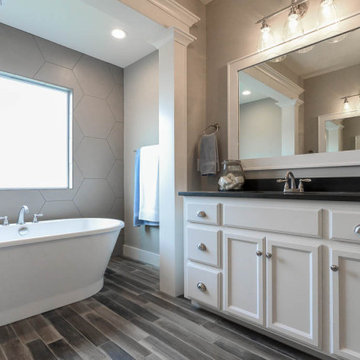 Laurel Expanded Traditional Front Porch - Greens of Chapel Creek Model