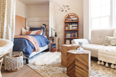 Example of a transitional kids' room design in San Diego