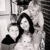 Laurie Calhoun's photo