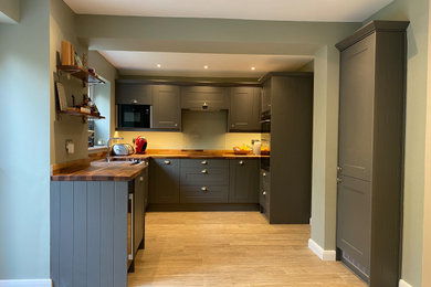Design ideas for a modern kitchen in Other.