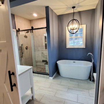 Master Bathroom - Hazel Drive, Bellwood, PA