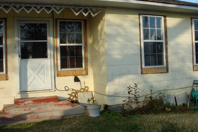 Traditional exterior home idea in Houston