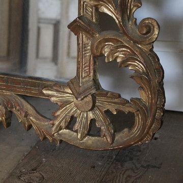 Vintage Carved Italian Giltwood Mirror