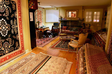 Eclectic family room photo in Ottawa