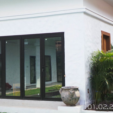 REC Aluminum Bifold Door