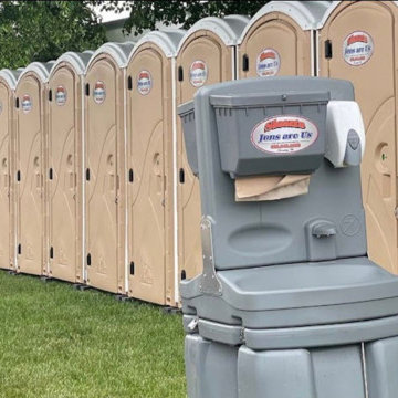 portable restrooms in Oakley, MI