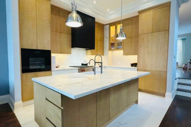 Minimalist kitchen photo in Toronto