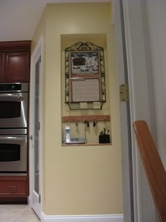 Anyone have a wall calendar in the kitchen? Anyone have a wall calendar in the kitchen?
