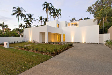 Inspiration for a modern home design in Cairns.