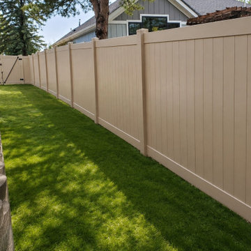 Tan Vinyl Backyard Privacy Fence