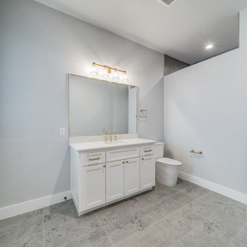 Modern: 4,950 ft², 4 BR/4 BA/2 ST
