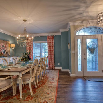 Before&After :Colorful Farmhouse Dining Room