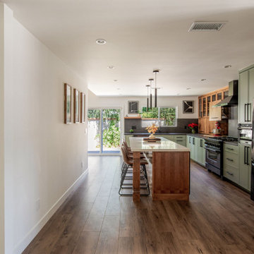 Contemporary Americana in Woodland Hills