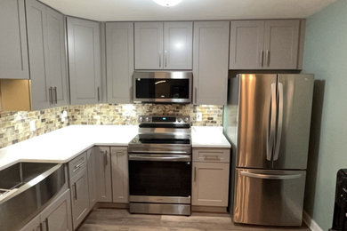 Example of a kitchen design in Tampa