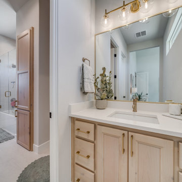 Modern European: 3,830 ft², 4 BR/3 BA/1 ST