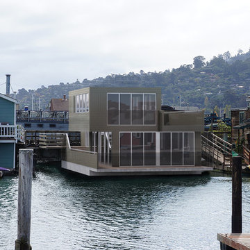Modern Solar Powered Floating Home in Sausalito