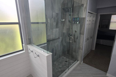 Bathroom - transitional bathroom idea