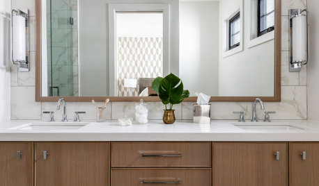 Should You Have One Sink or Two in Your Primary Bathroom?