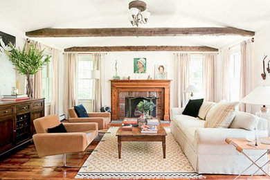 Example of a minimalist home design design in Other