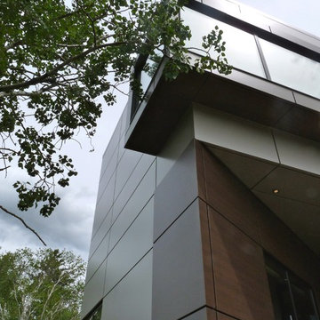 Modern - River Valley Residence