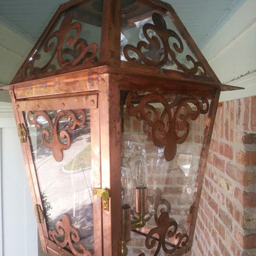 Sheryl's Electric Hanging Style 1 Lantern with Window Scolls