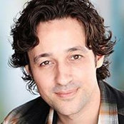 Thomas Nicholas's photo