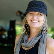 Sheila Shine's photo