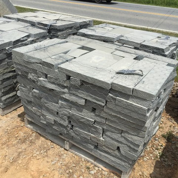 Snapped Colonial wall stone