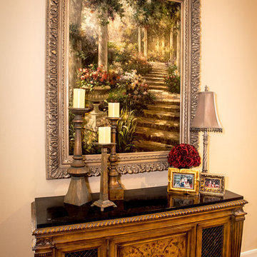 Entry / Foyer by Star Furniture in North Houston