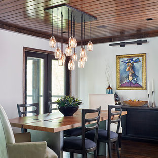 リッチモンドの中サイズのモダンスタイルのLDKの画像 (白い壁、濃色無垢フローリング)