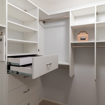 Deluxe Closets
