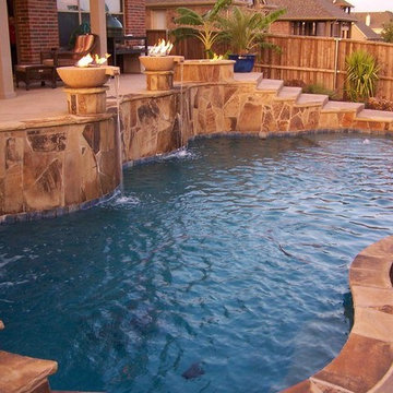 Hobert Pools Tropical Outdoor Oasis