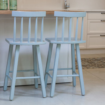 Shabby chic polymer kitchen cabinet
