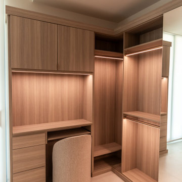 Elevated Everyday: Custom Closet with Integrated Vanity and Smart Storage