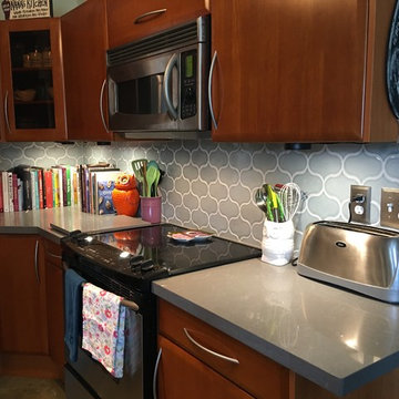 Modern Backsplash With Unique Pattern Designs GIve A Cozy Feel