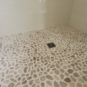 Lake House Bathroom 3