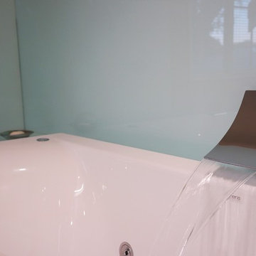 Waterfall bath Spout