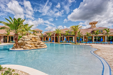 Example of an island style pool design in Miami