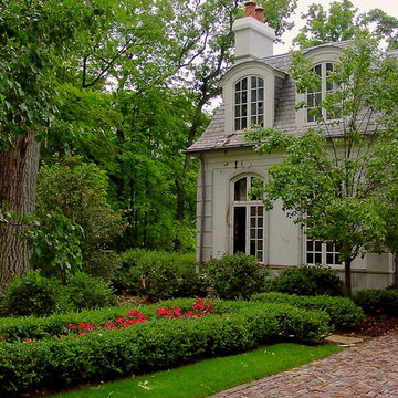 Entry Gardens