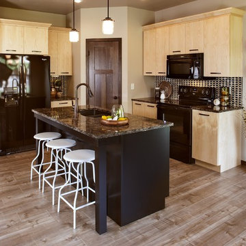 EVO Door style: Milan | Species: Maple | Finish: Natural