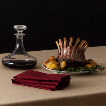 Huddleson - Artistic Contemporary Table Linens