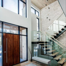 Foyer/stairs