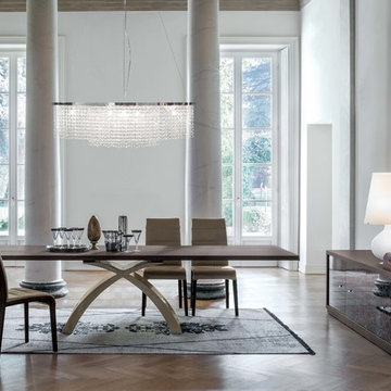 Tokyo Wood Extension Table by Tonin Casa