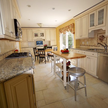 Traditional Kitchen Gallery